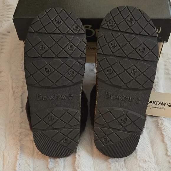 New Sheepskin Lined BearPaw Bronze & Chocolate Brown Slippers - Picture 7 of 10